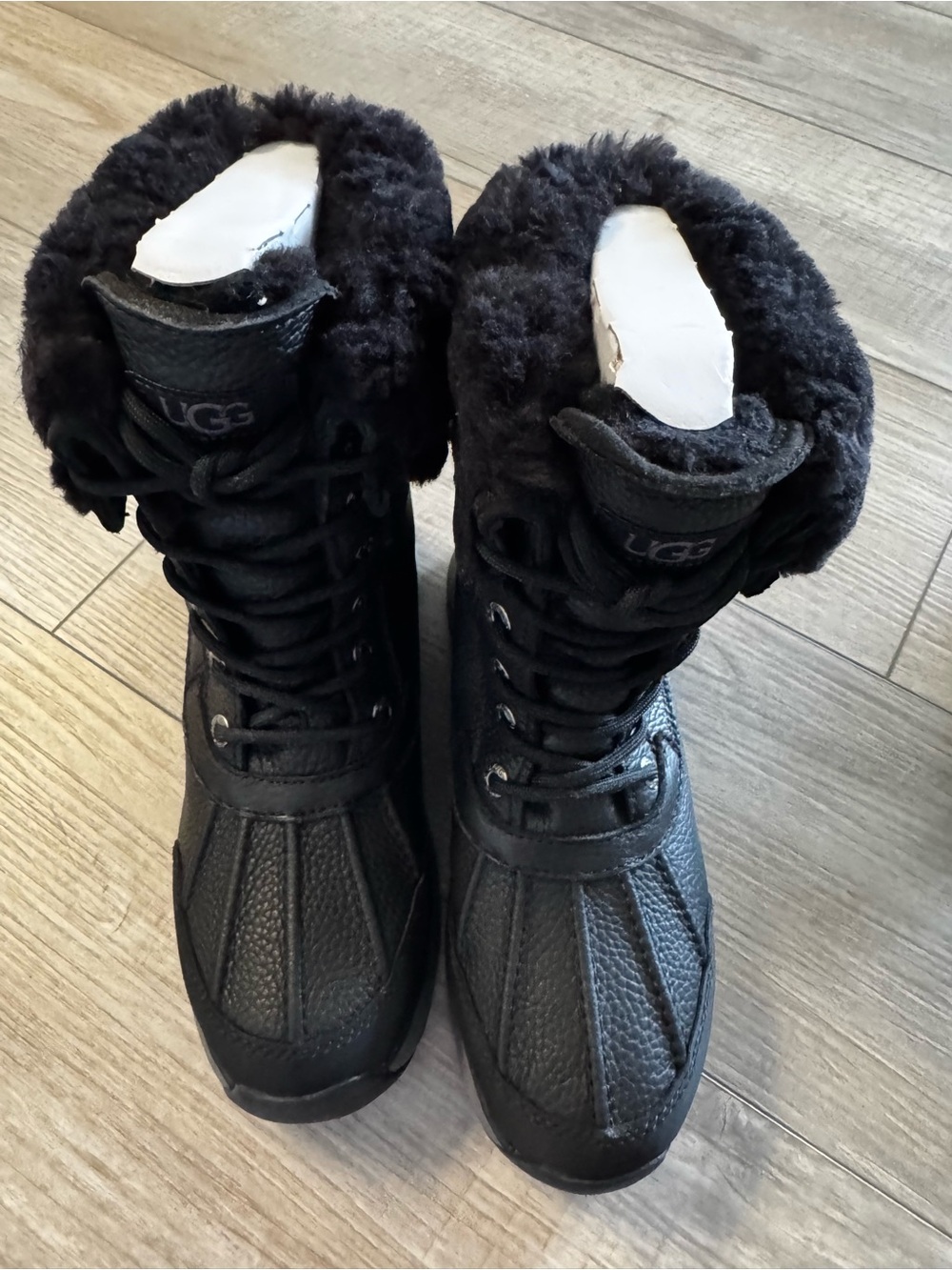 UGG Adirondack Boot III Black Waterproof Winter Boots Women’s Size 6 NIB